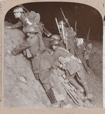 Soldats dans une tranchée pendant l